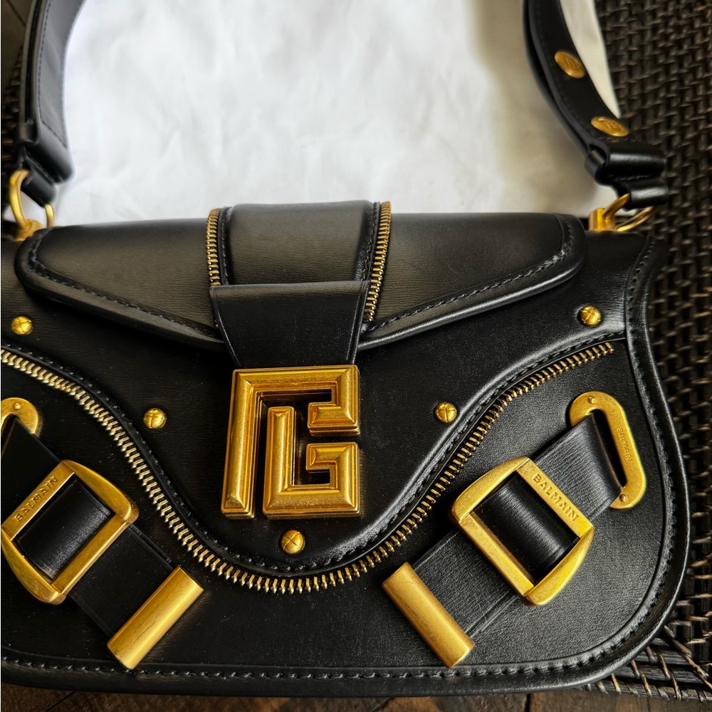Balmain - Picture 8 of 10